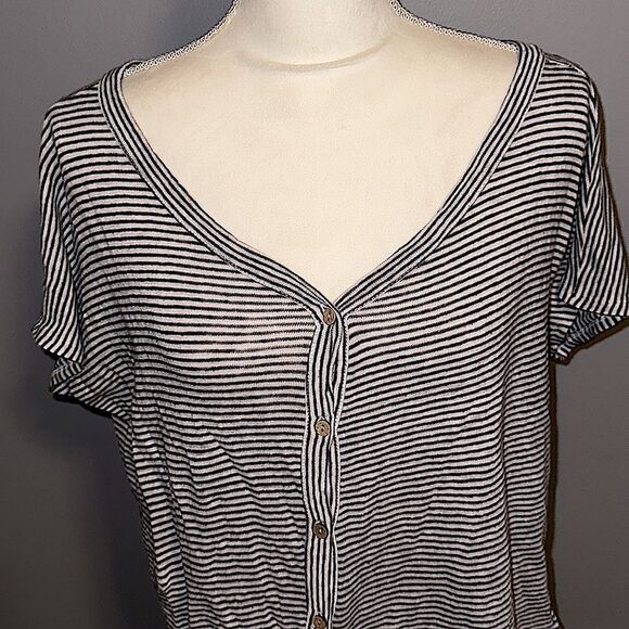 Rachel Zoe Striped Linen Top! - Picture 2 of 9